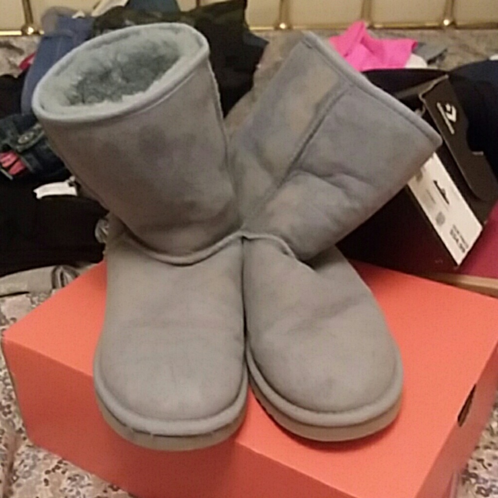 UGG GRAYISH BLUISH BOOTS
